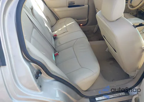 2006 Lincoln Town Car Signature Limited from USA, damaged, VIN 1LNHM82V16Y619128